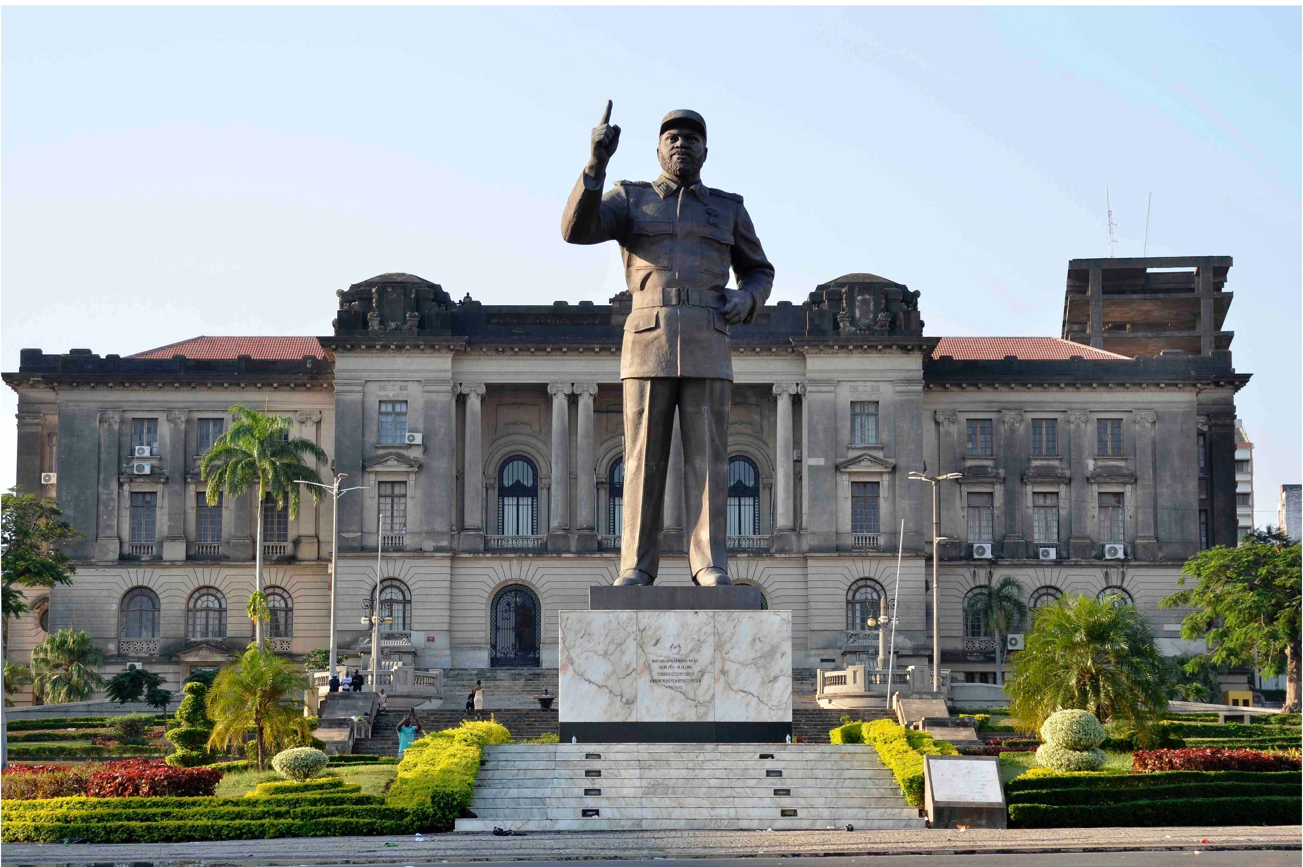 Estátua de Samora Machel